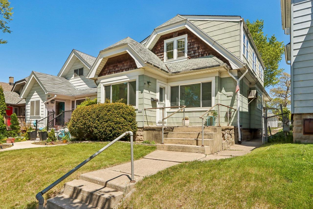 2040 S 78th St, West Allis, WI 53219