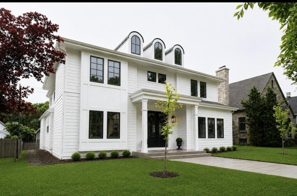 4840 N Larkin St, Whitefish Bay, WI 53217