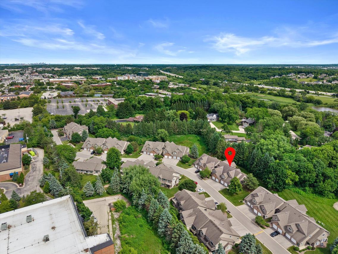 18575 Brookfield Lake #62, Brookfield, WI 53045