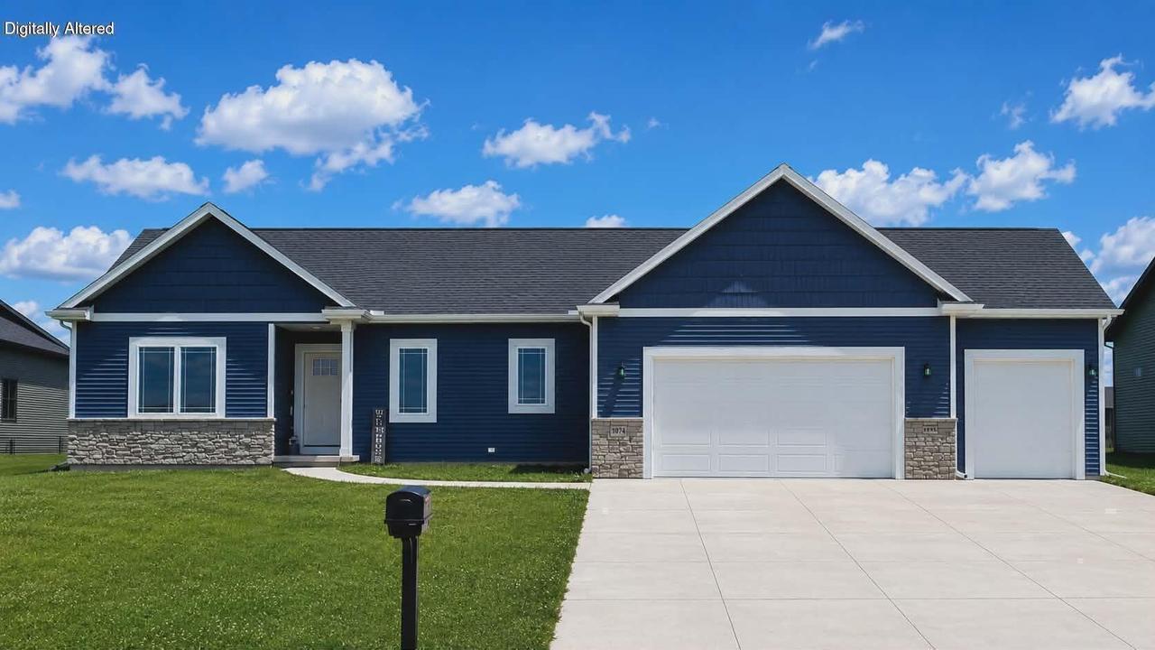 1074 Crystal Ln, Mayville, WI 53050