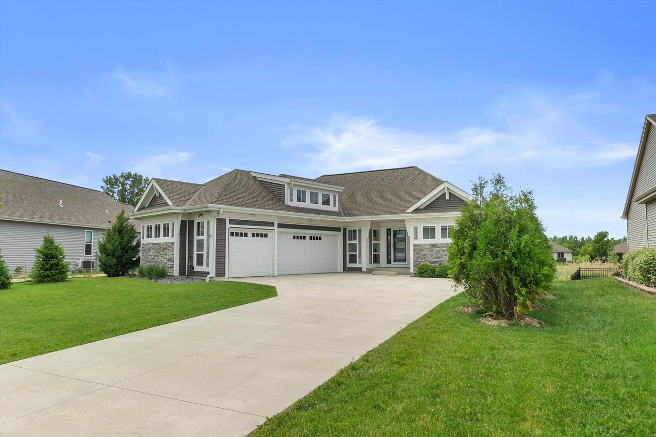 3744 Morris St, Caledonia, WI 53126