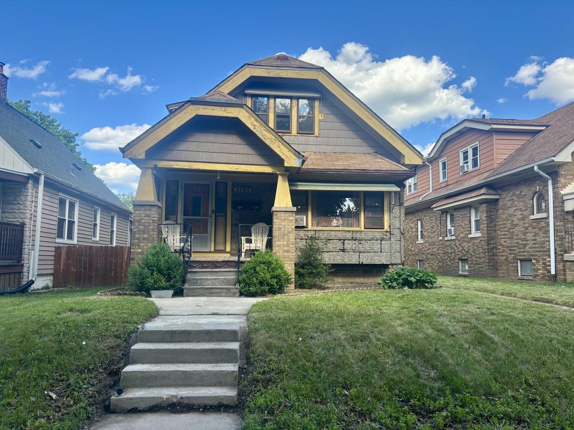 2206 S 36th St, Milwaukee, WI 53215