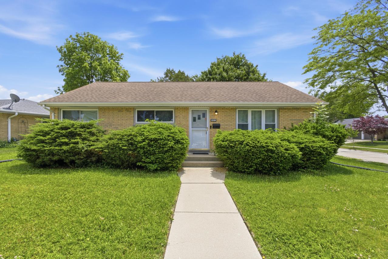 3851 E Elser Ave, Cudahy, WI 53110