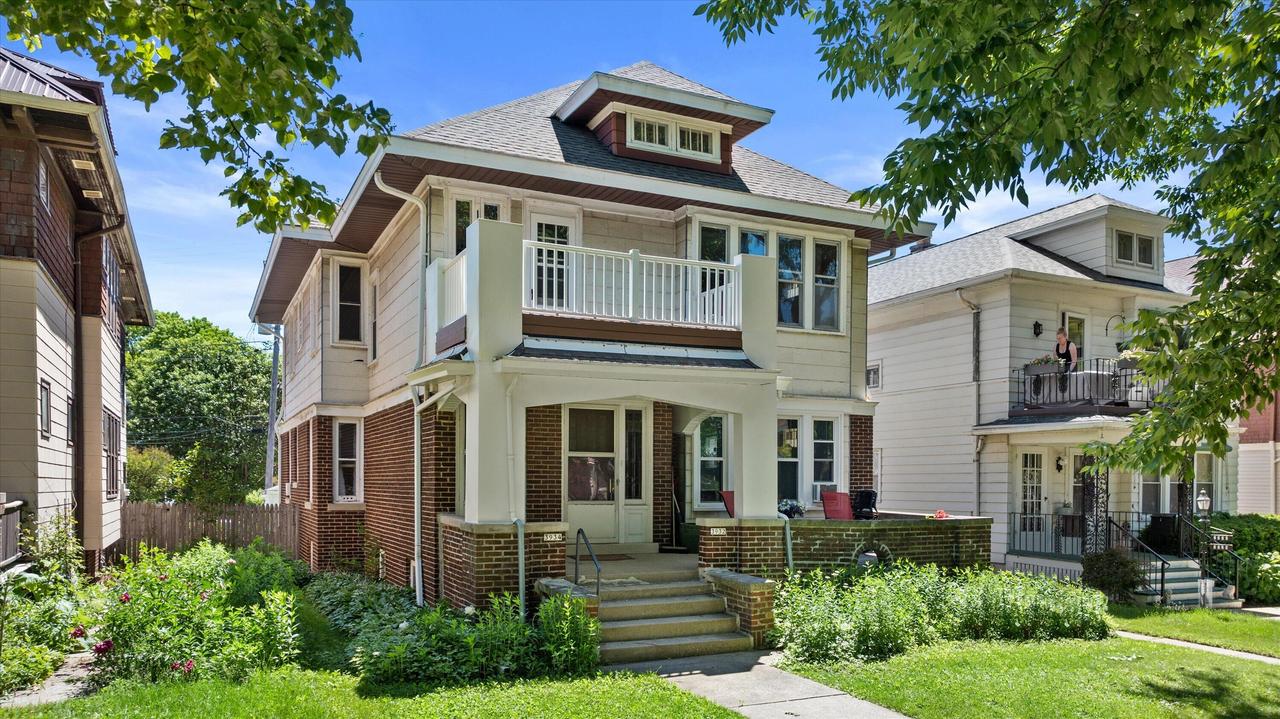 3932 N Maryland Ave #3934, Shorewood, WI 53211