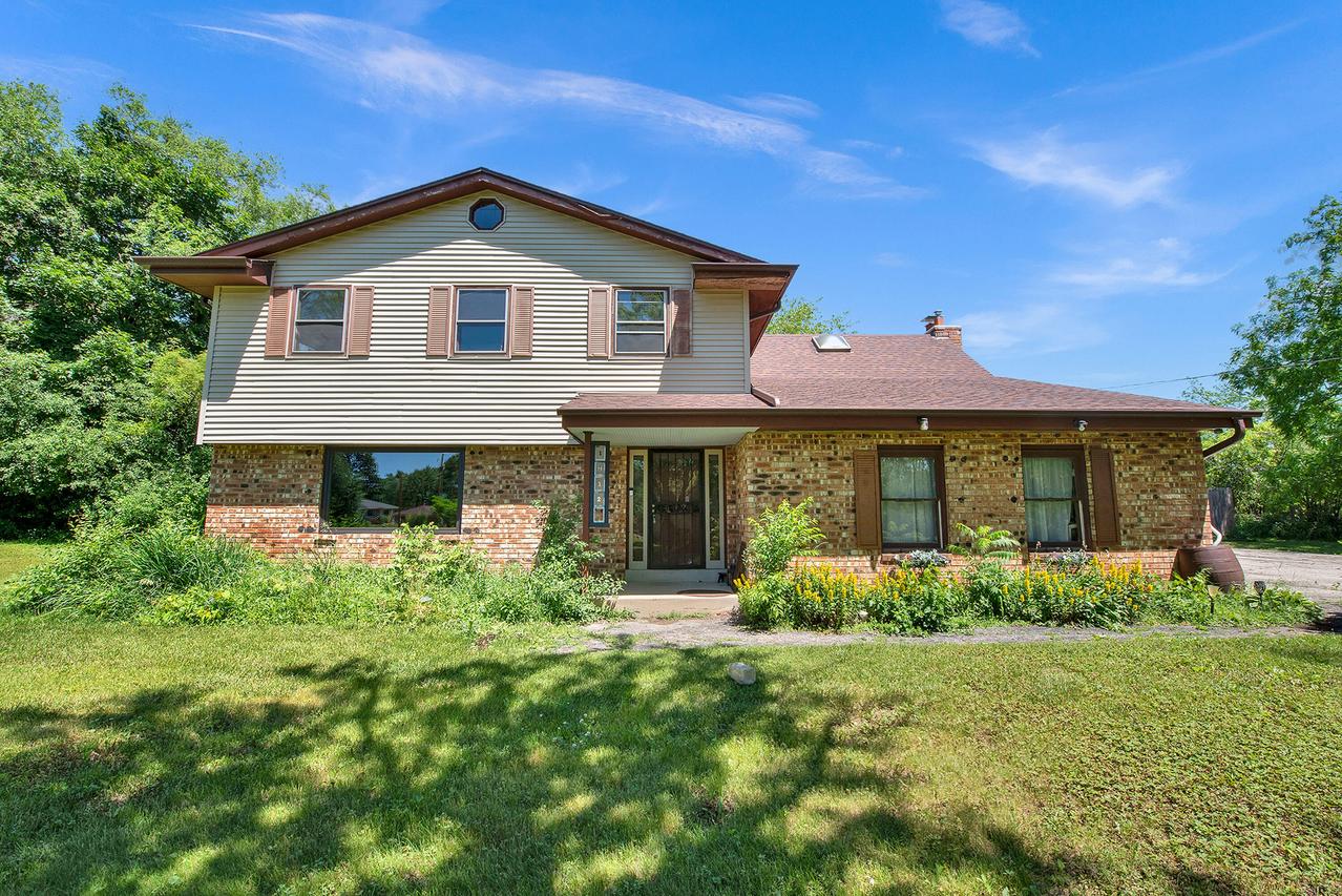 10124 W Vera Ave, Milwaukee, WI 53224