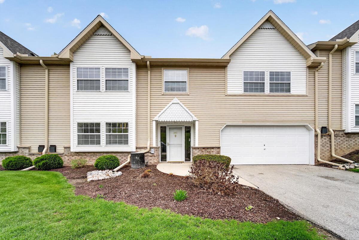 390 Dustin Dr #1-7, Brookfield, WI 53045