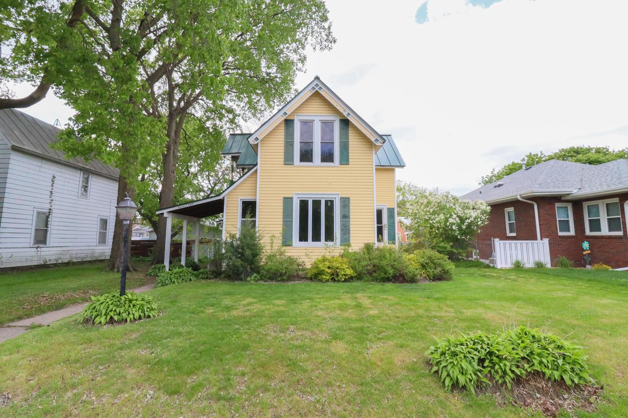1608 West Ave, La Crosse, WI 54601