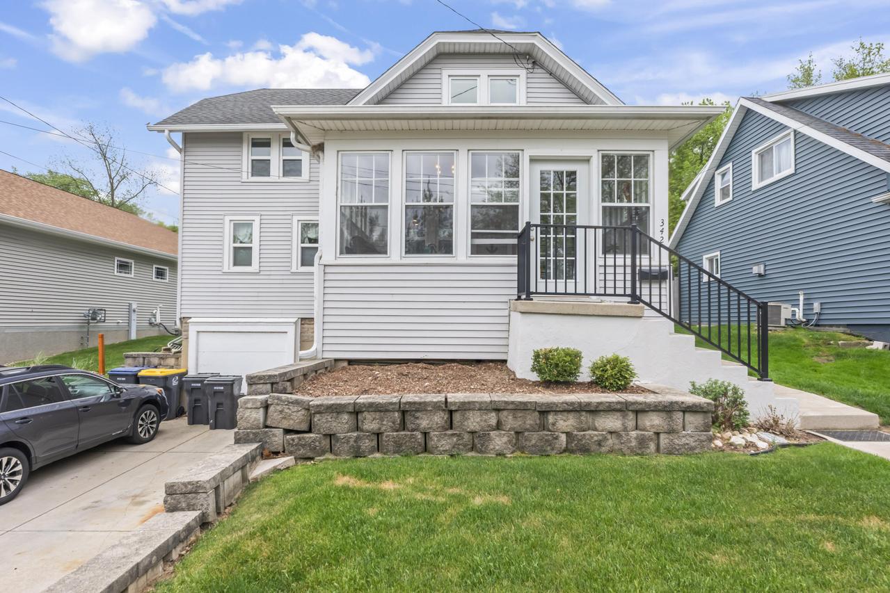 340 Park Ave #342, Pewaukee, WI 53072