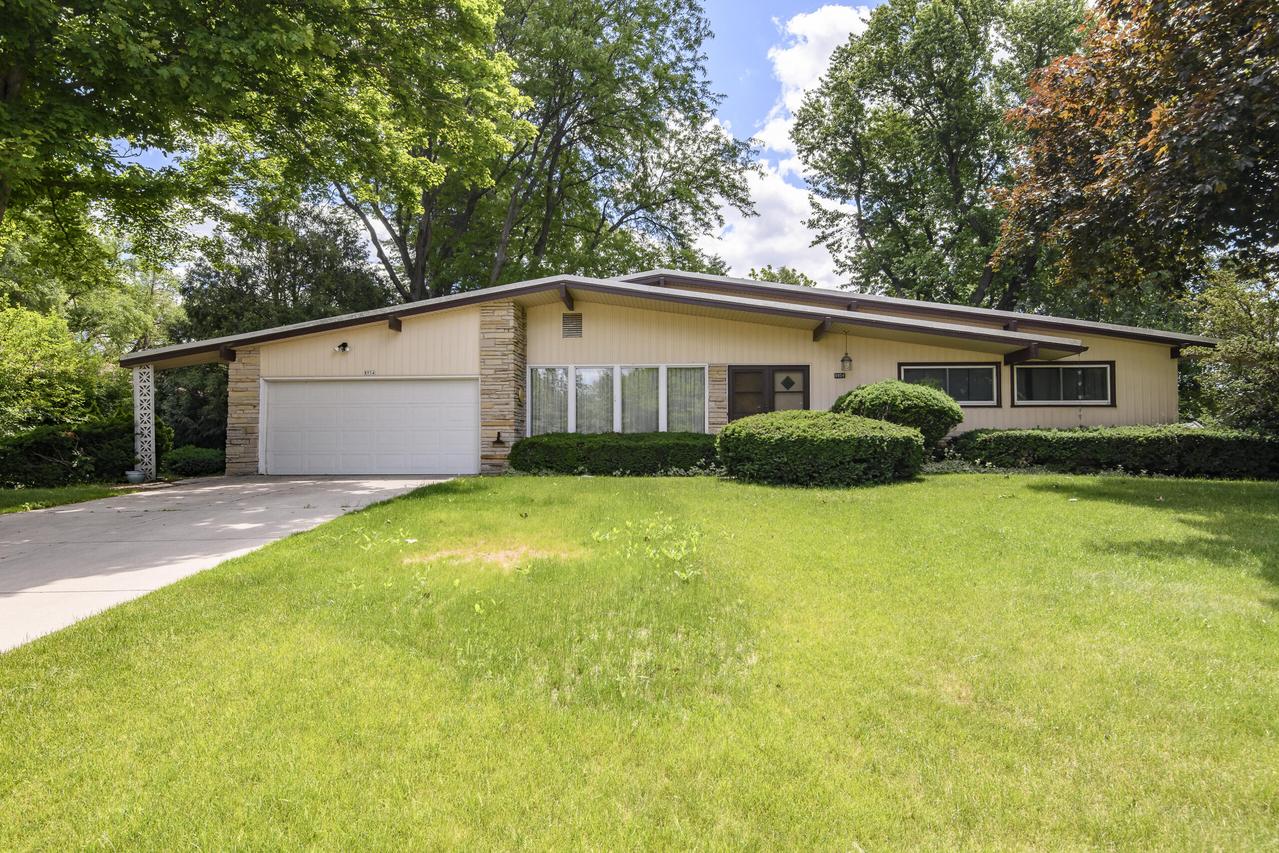 8954 N Silver Brook, Brown Deer, WI 53223