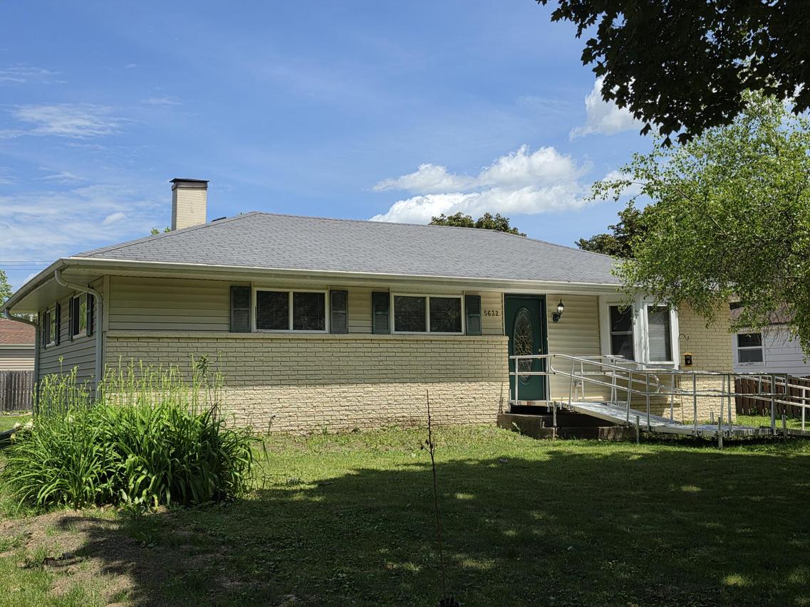 5632 S Melinda St, Milwaukee, WI 53221