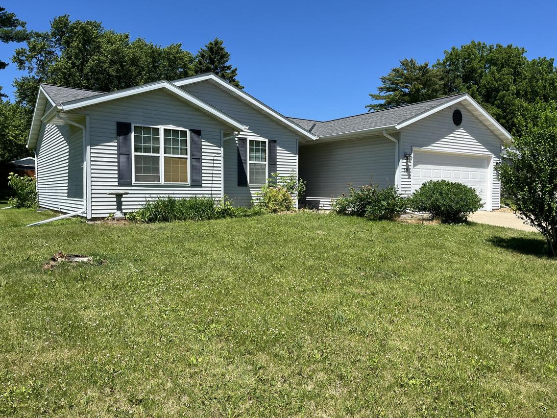 539 Lewellen St, Marshall, WI 53559