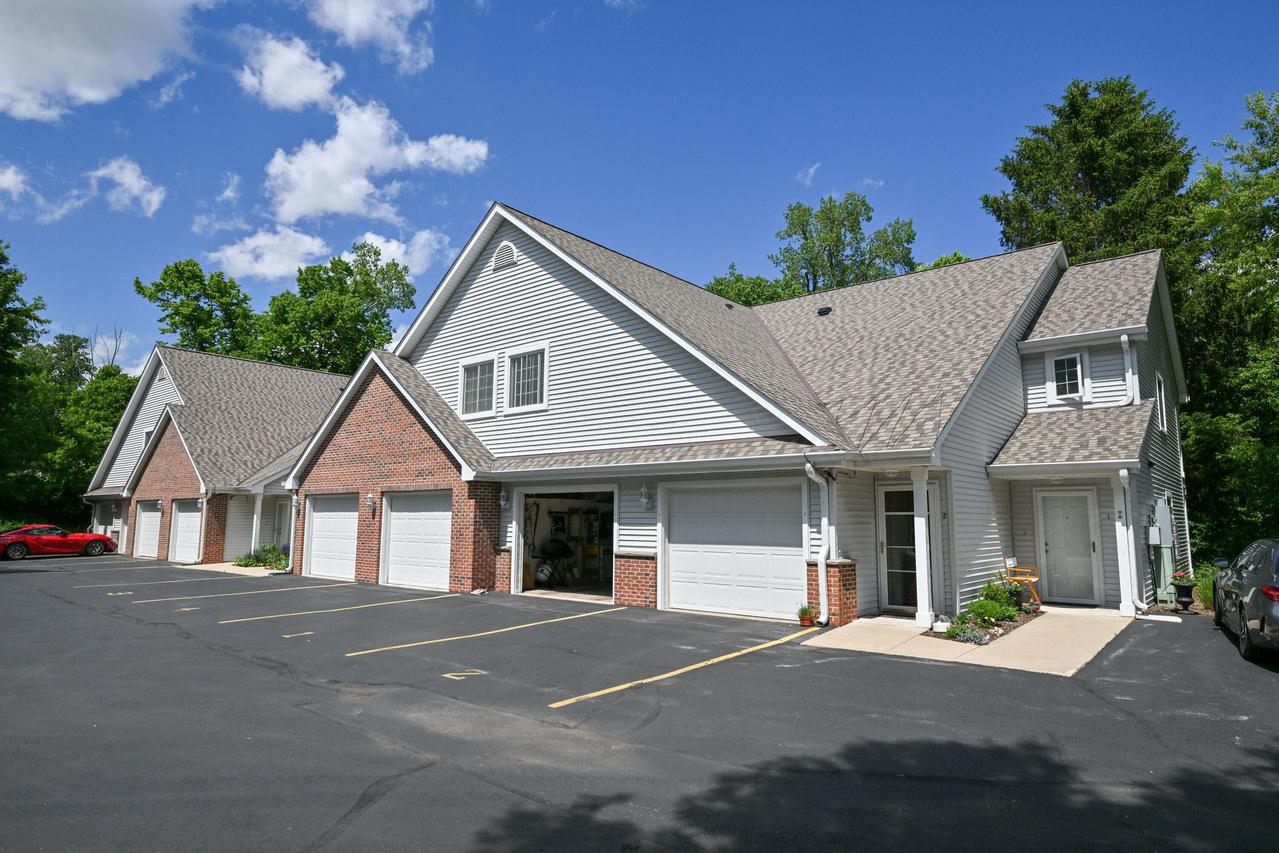 424 W Grand Ave #2, Port Washington, WI 53074