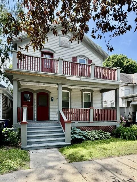413 10th St, Racine, WI 53403