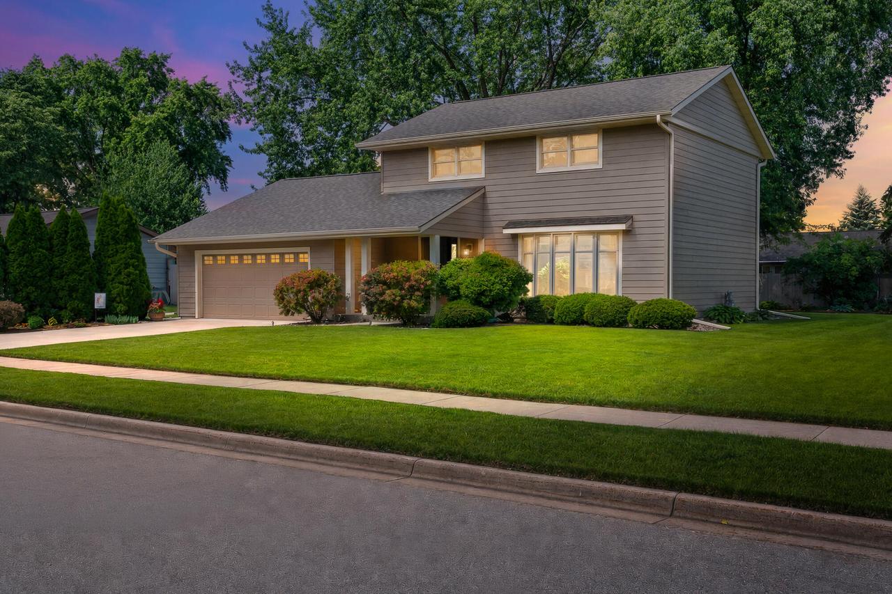 725 Hanson Ct, Onalaska, WI 54650