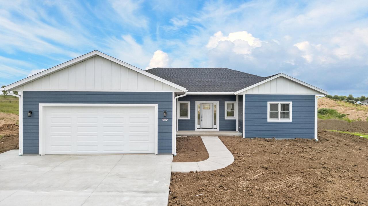 2906 Stonebrook Dr, Sheboygan, WI 53081
