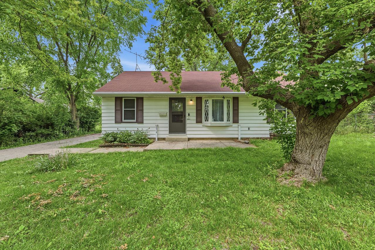 2514 W Ramsey Ave, Milwaukee, WI 53221