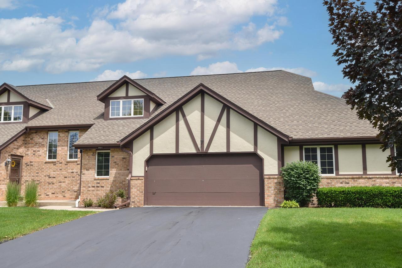770 Oakwood Ln #C, Brookfield, WI 53045
