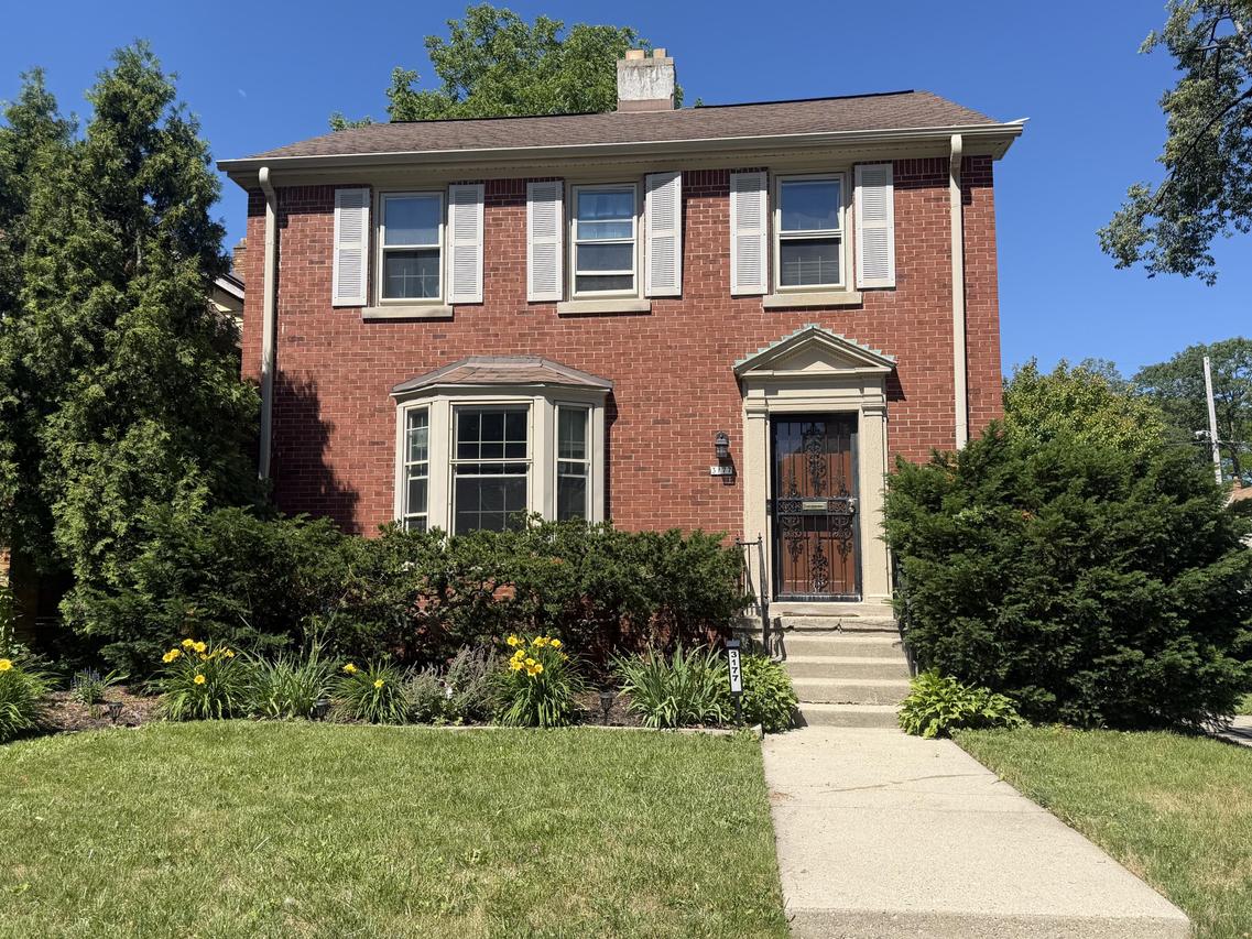 3177 N 52nd St, Milwaukee, WI 53216