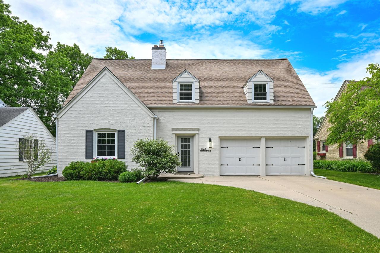 2665 N Harding Blvd, Wauwatosa, WI 53226