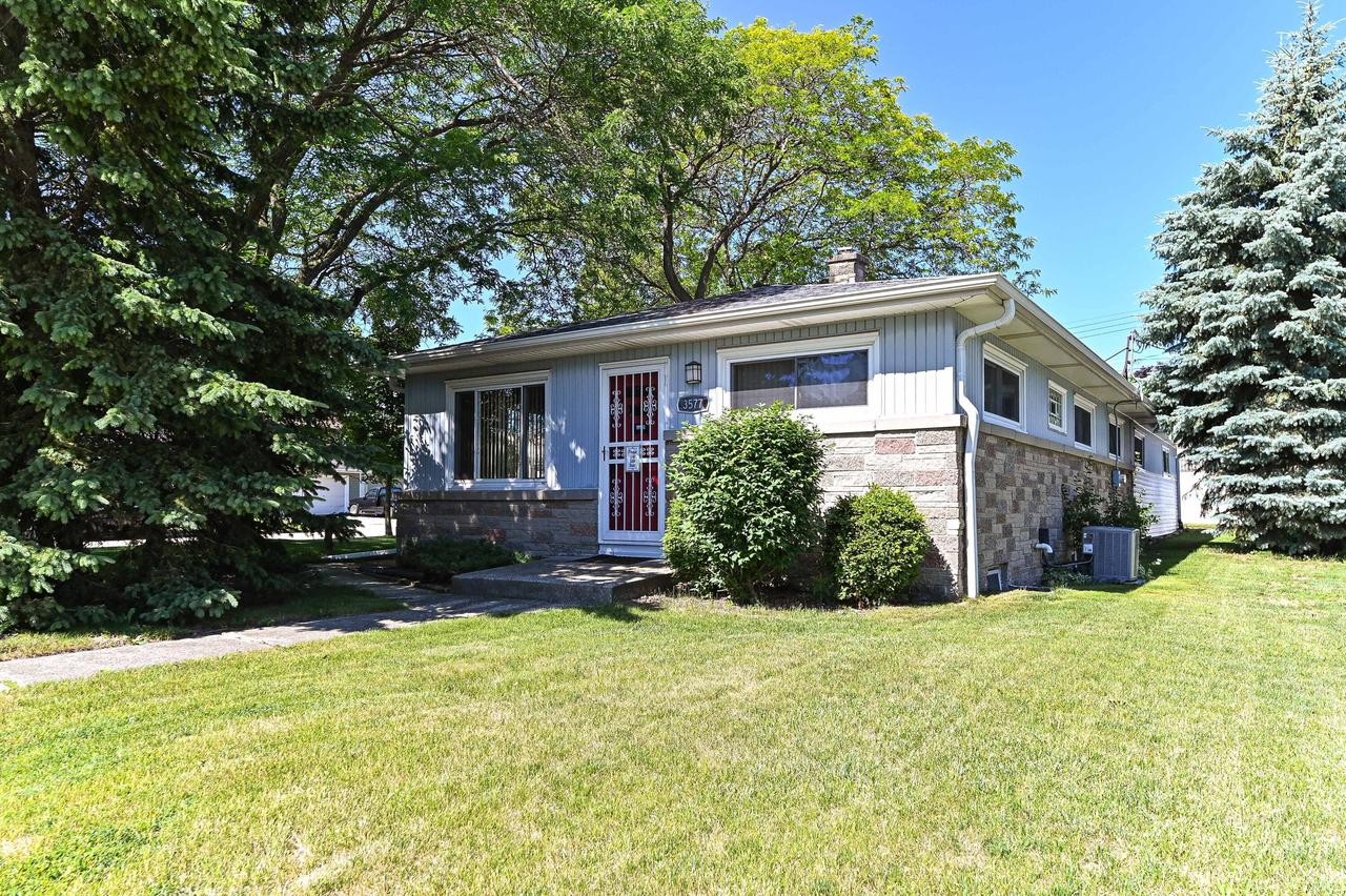 3579 S 60th St, Milwaukee, WI 53220