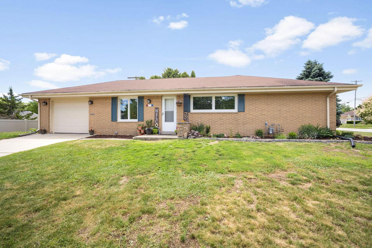 117 W Monroe St, Port Washington, WI 53074