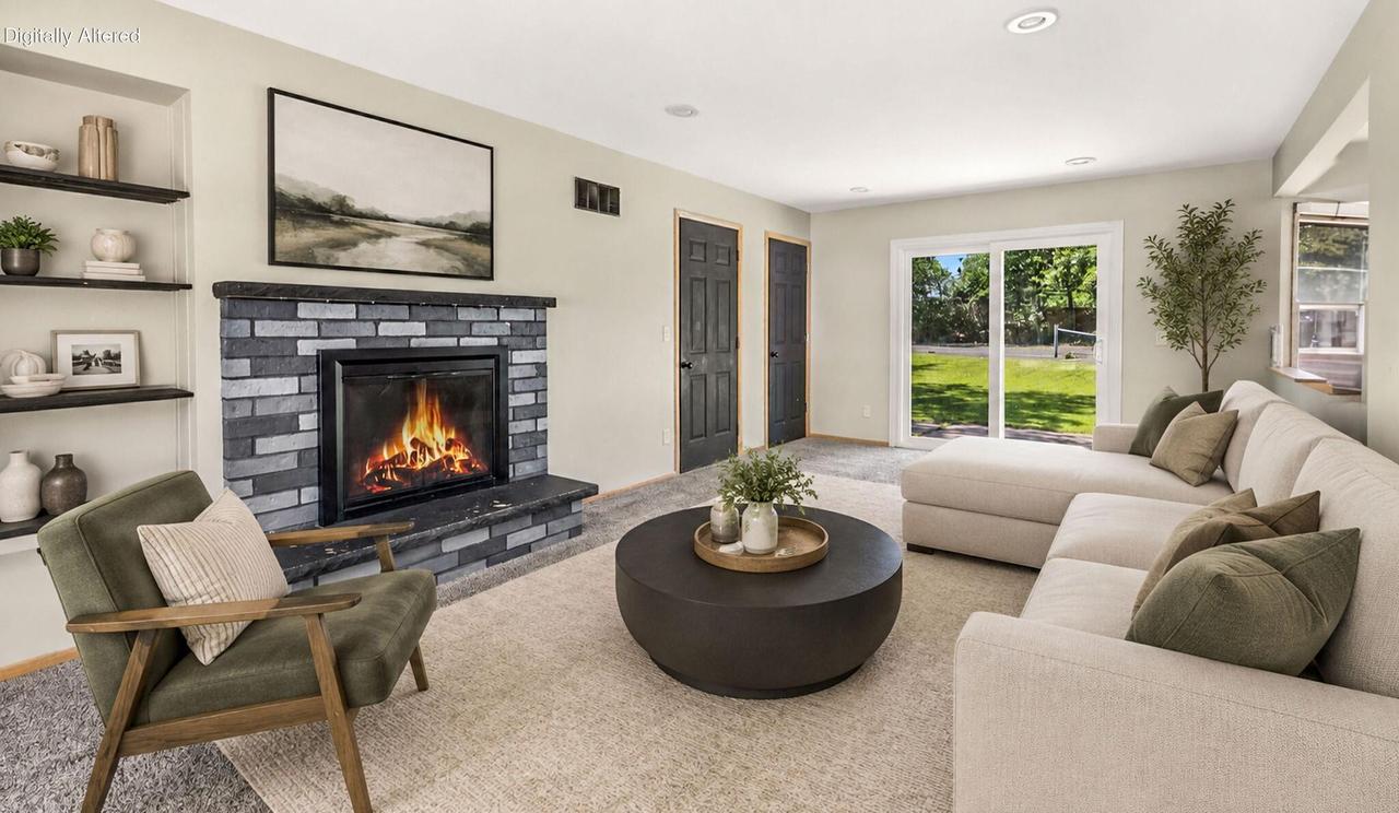 103 Debbie Ct, Waukesha, WI 53189