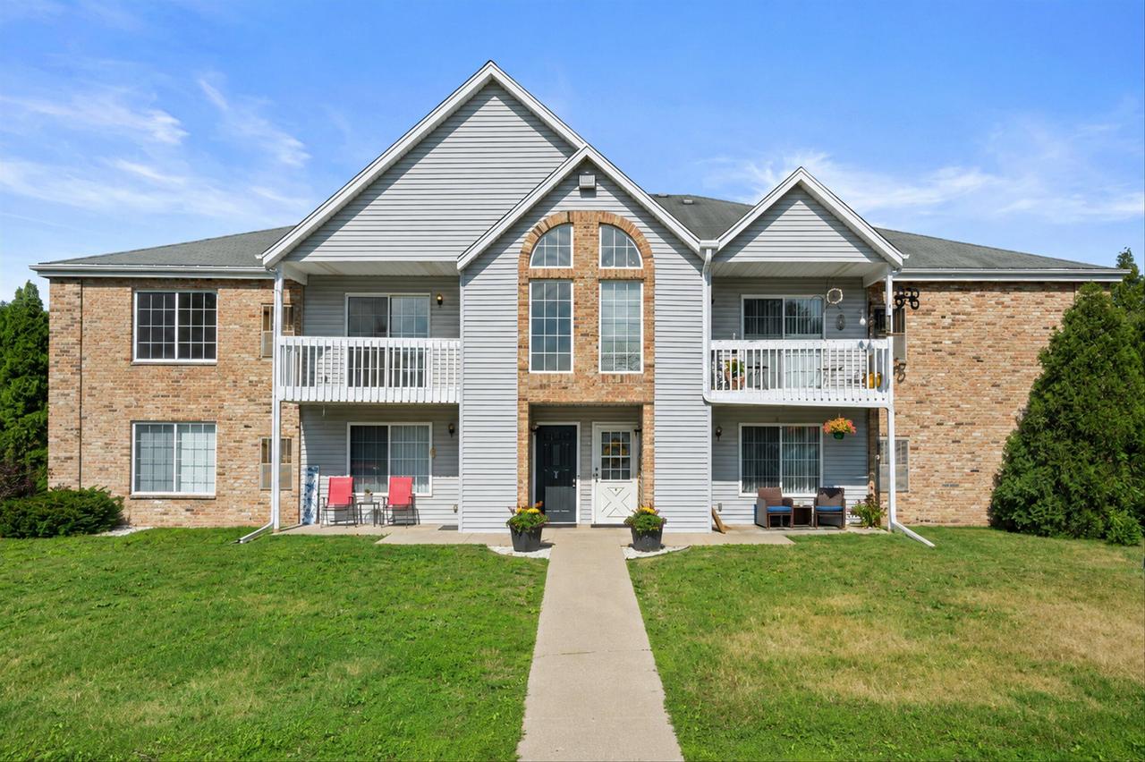 1848 Division St #8, East Troy, WI 53120