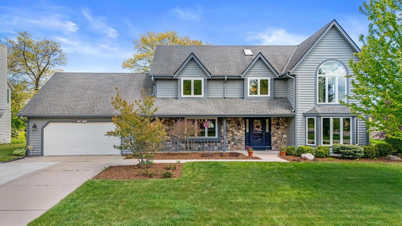 W168N5140 Stonefield Rd, Menomonee Falls, WI 53051