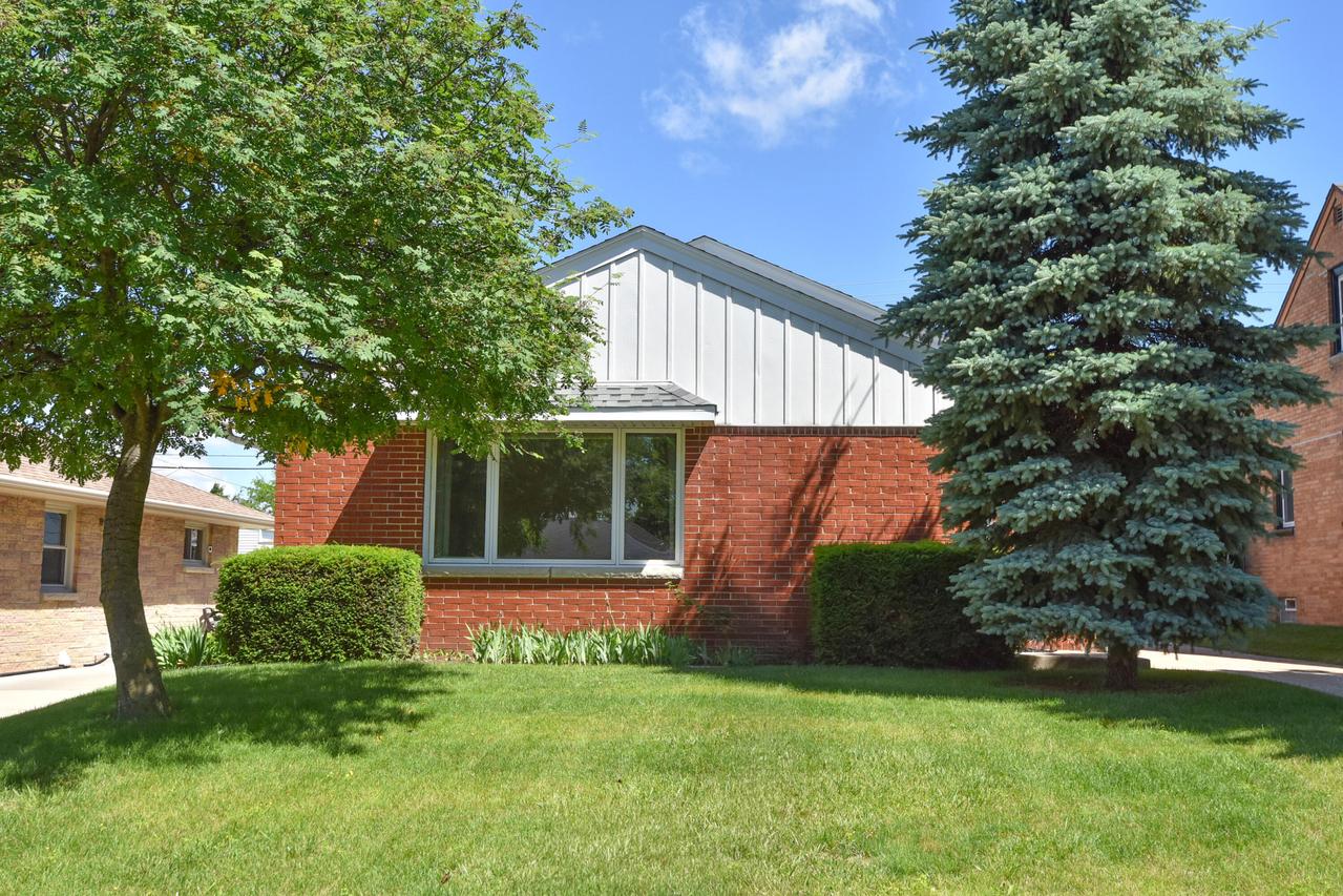 3426 E Whittaker Ave, Cudahy, WI 53110