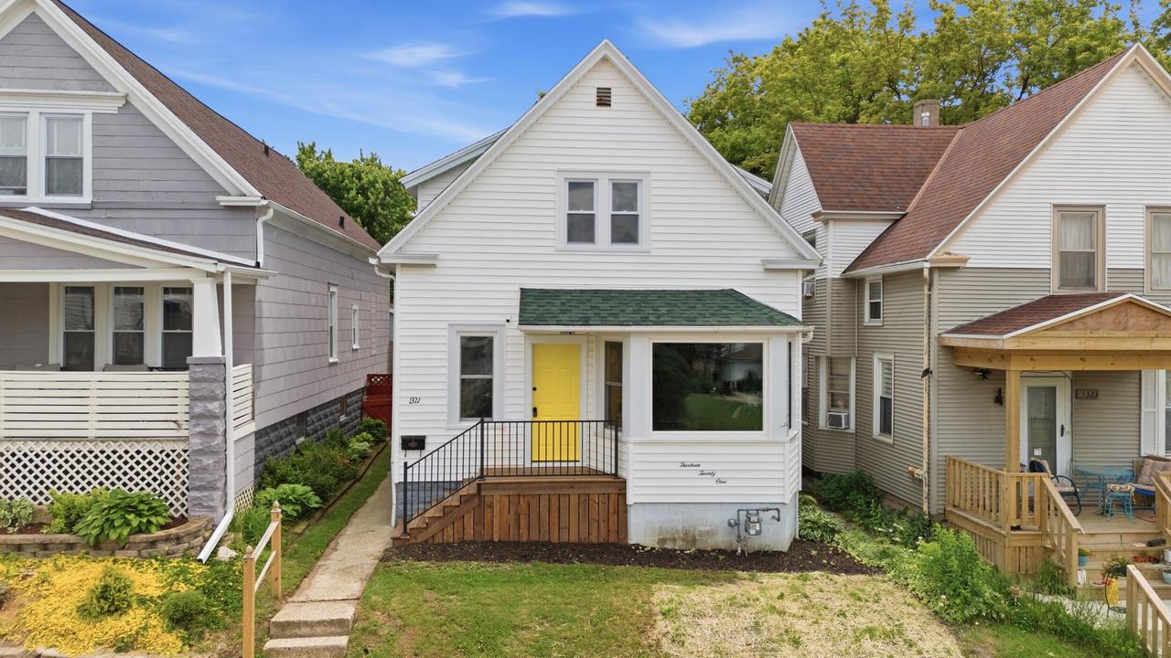 1321 Monroe Ave, South Milwaukee, WI 53172