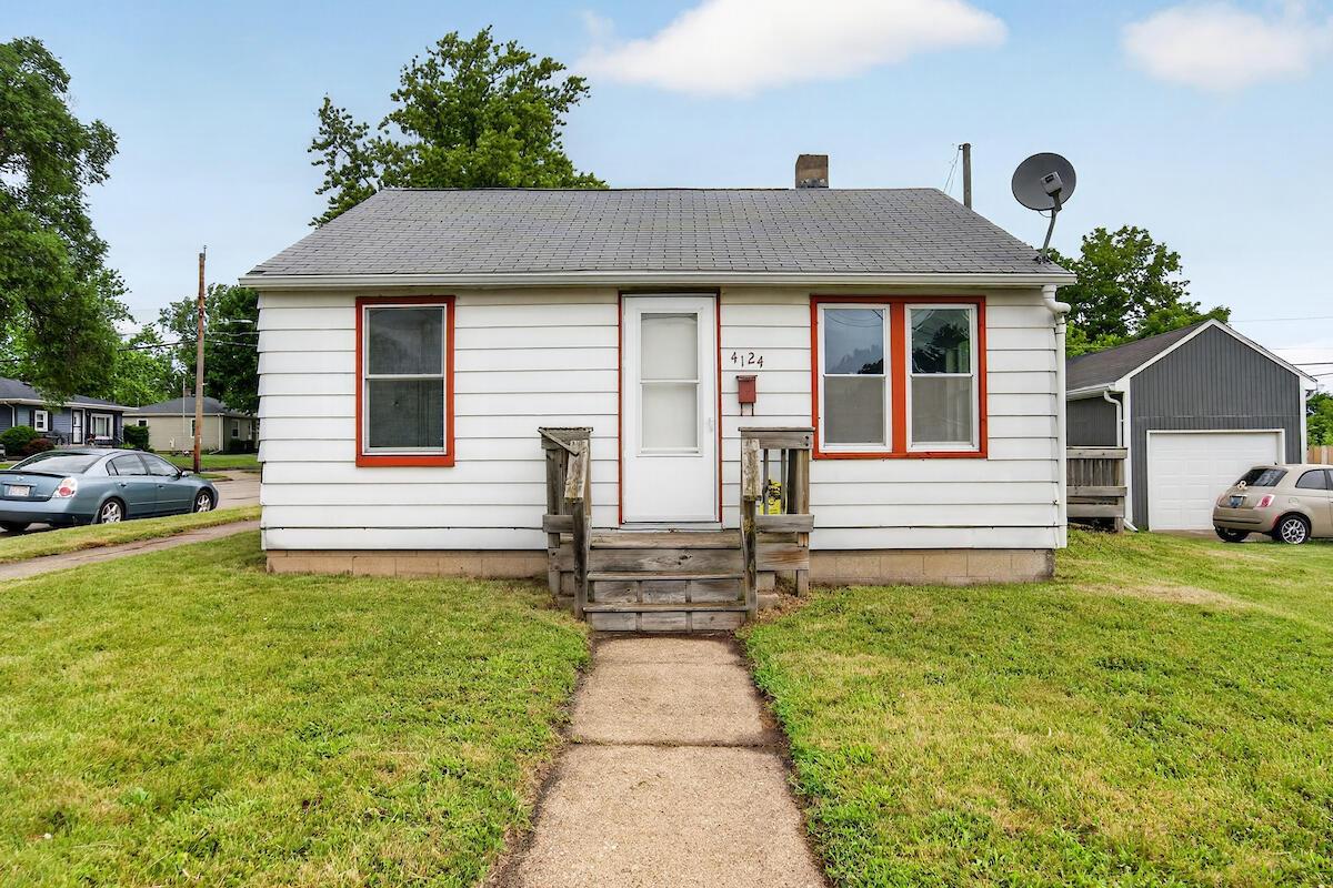 4124 21st St, Racine, WI 53405