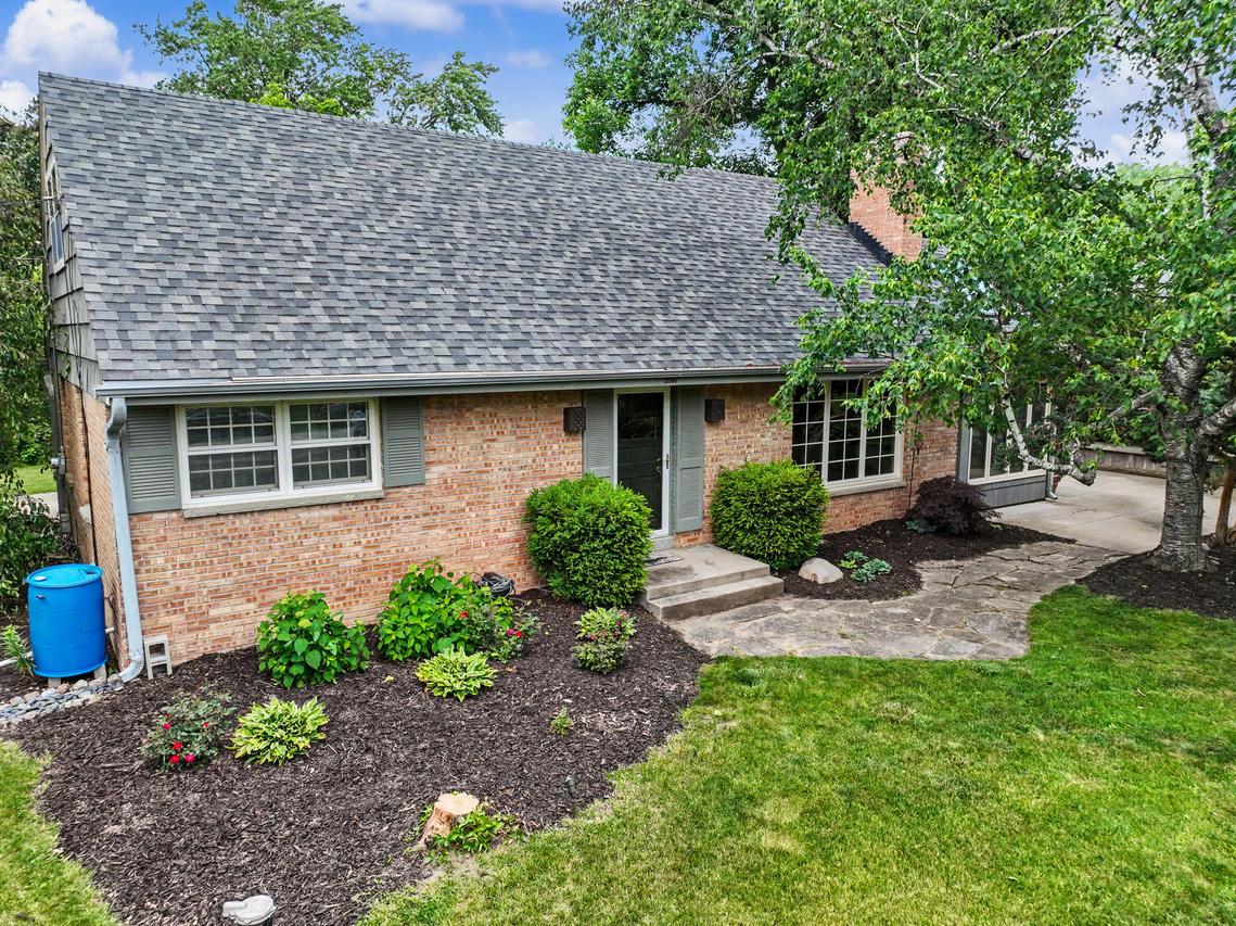 N68W13566 Ranch Rd, Menomonee Falls, WI 53051
