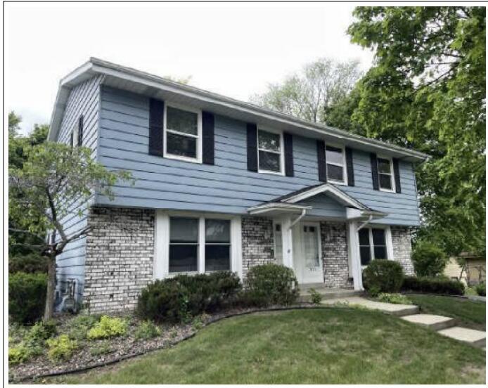 2129 Kilps Dr #2131, Waukesha, WI 53188