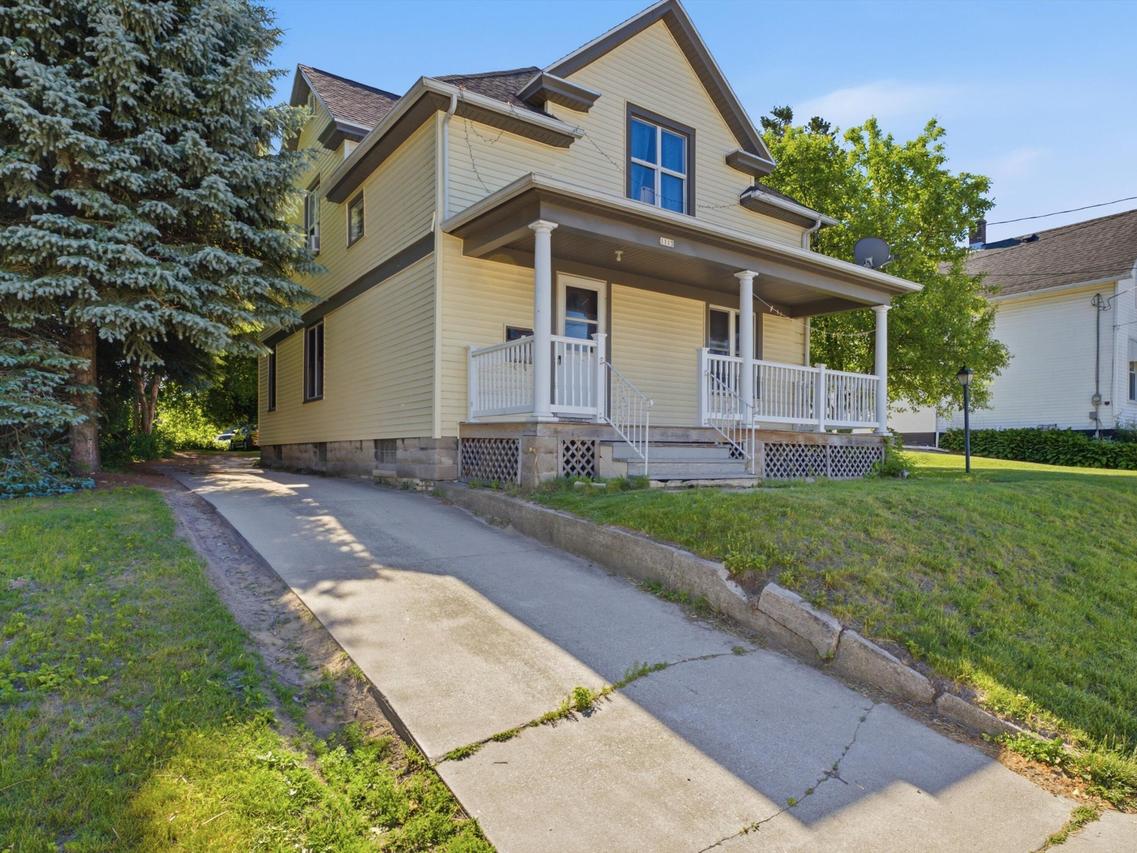 1113 S 13th St #1115, Manitowoc, WI 54220
