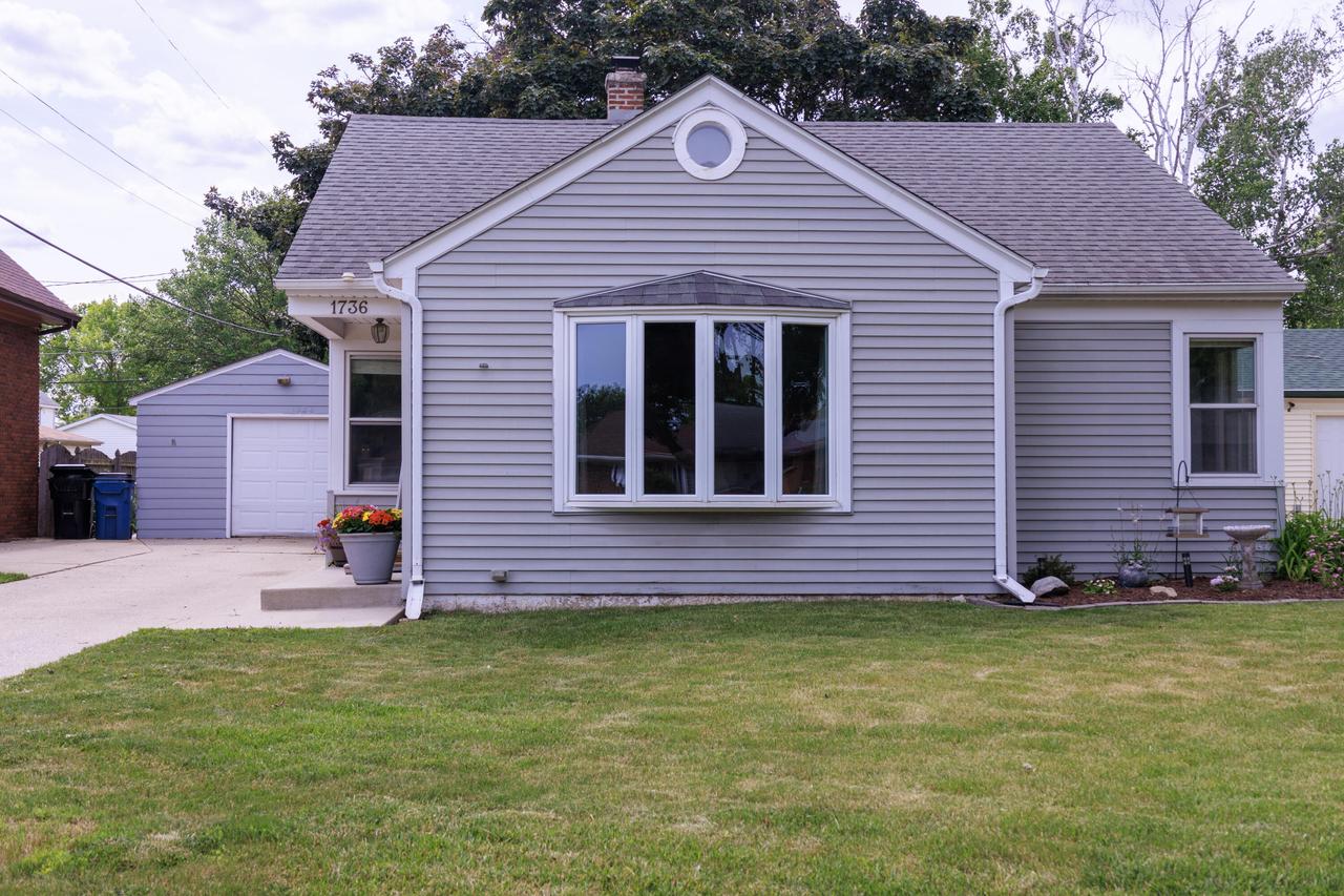 1736 Lathrop Ave, Racine, WI 53405