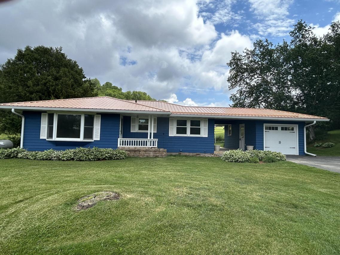 N8158 County Road C -, Farmington, WI 54644