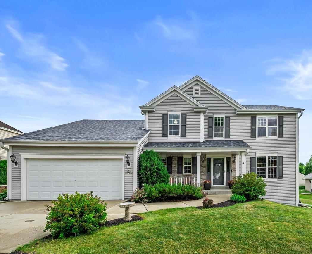 W203N17272 Francis Dr, Jackson, WI 53037