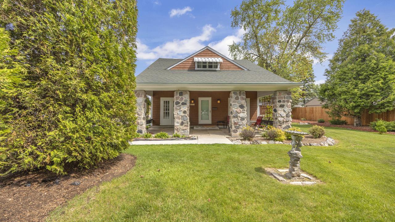 548 Whitcomb Ave, Sheboygan, WI 53081