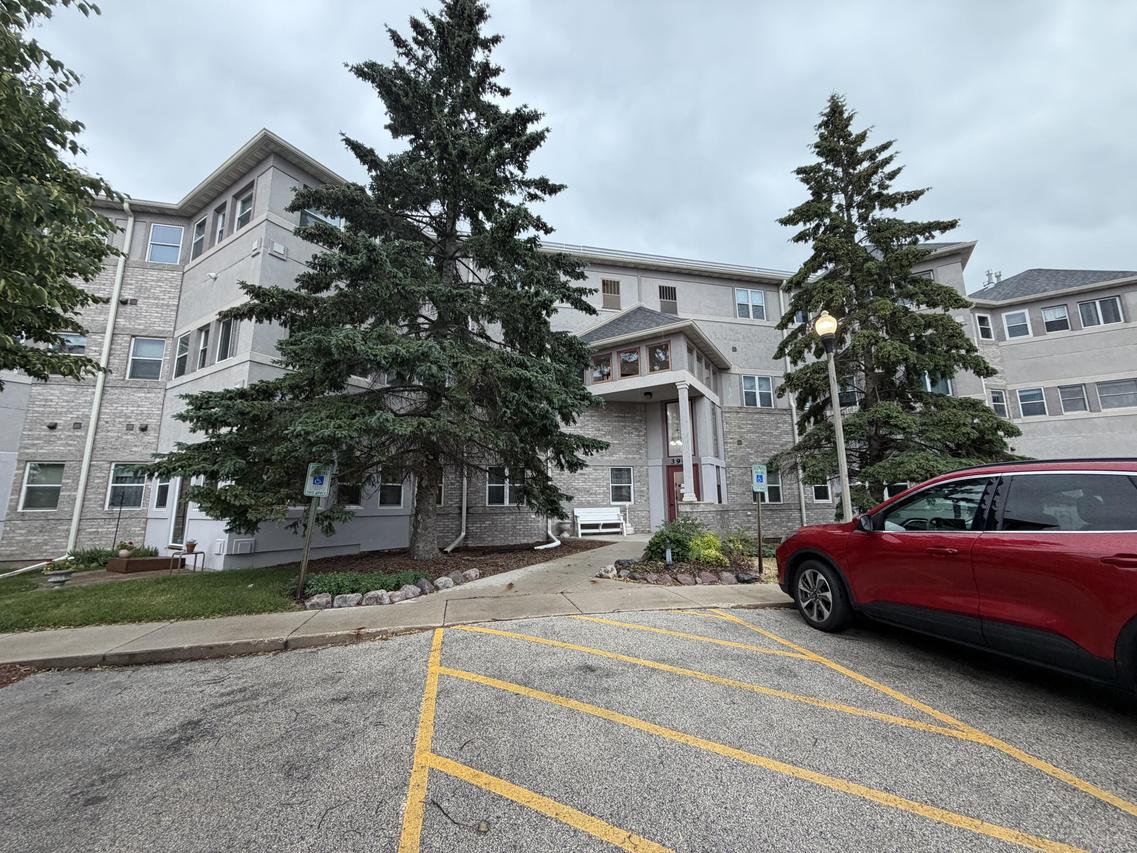 3903 Heather Valley #208, Sheboygan, WI 53083