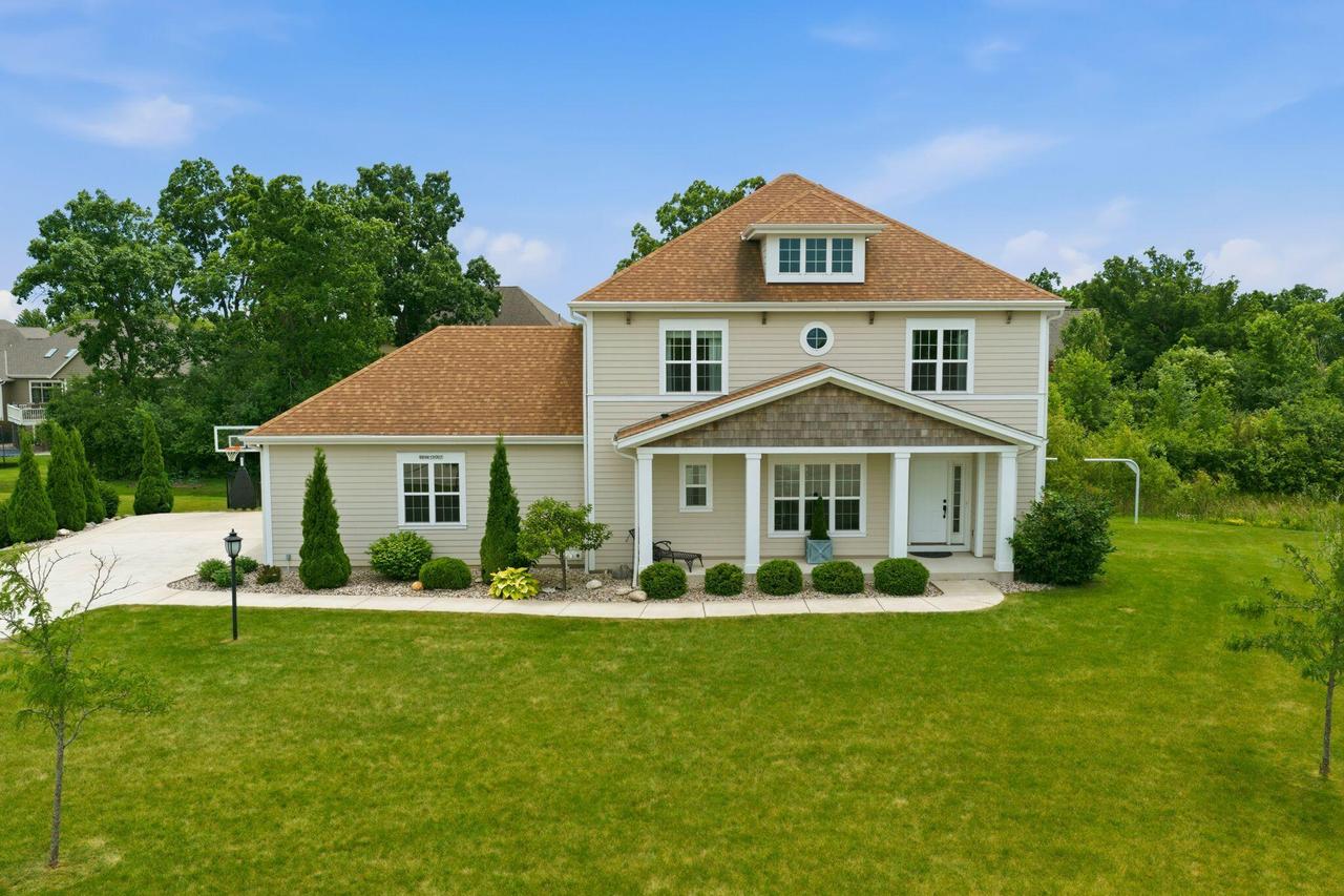 S89W13007 Bonningale Ct, Muskego, WI 53150