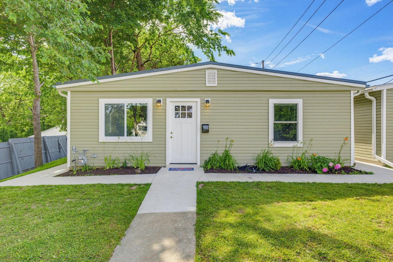 163 S 61st St, Milwaukee, WI 53214