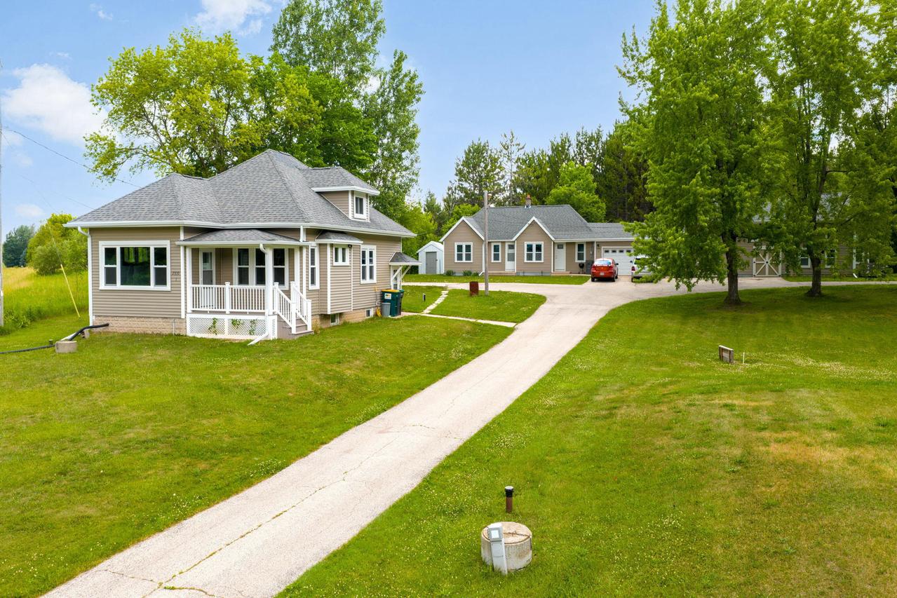 2930 State Road 33 - #1,2,3, Saukville, WI 53080