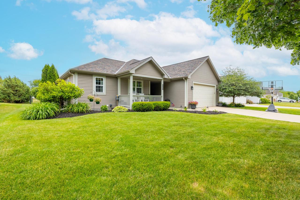 1446 Mulberry St, Hartford, WI 53027