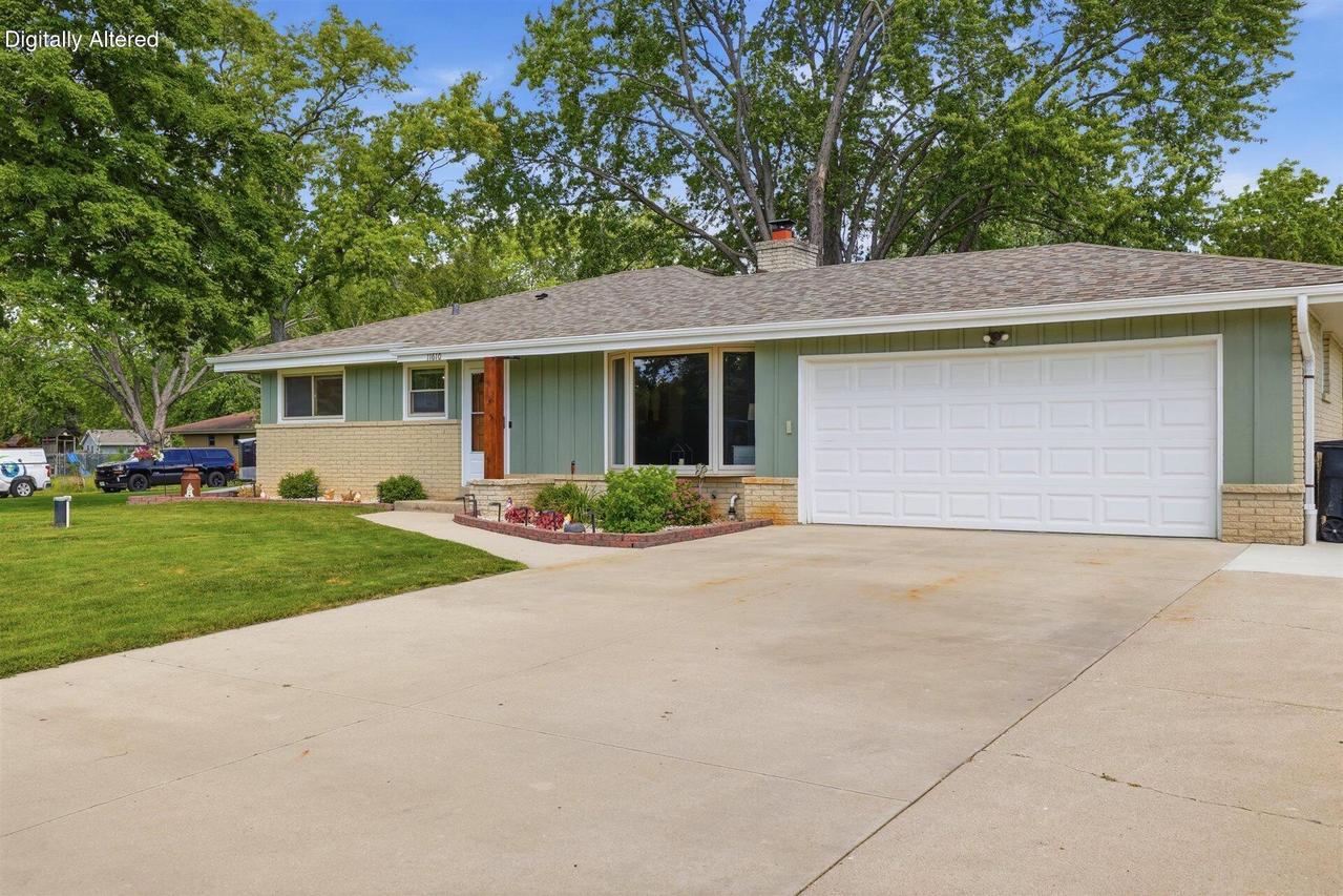 11610 W Sunnybrook Rd, Franklin, WI 53132
