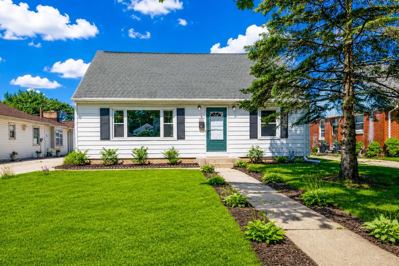 5511 N 12th St, Milwaukee, WI 53209
