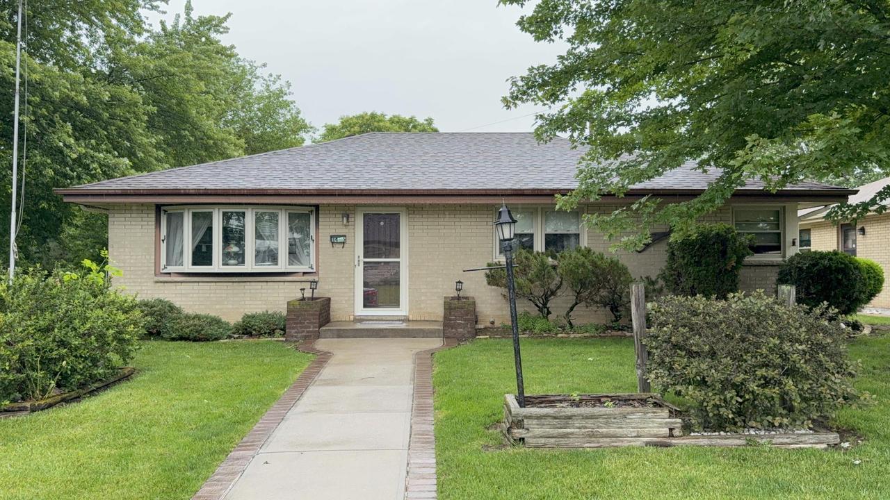 1406 Monroe Ave, South Milwaukee, WI 53172