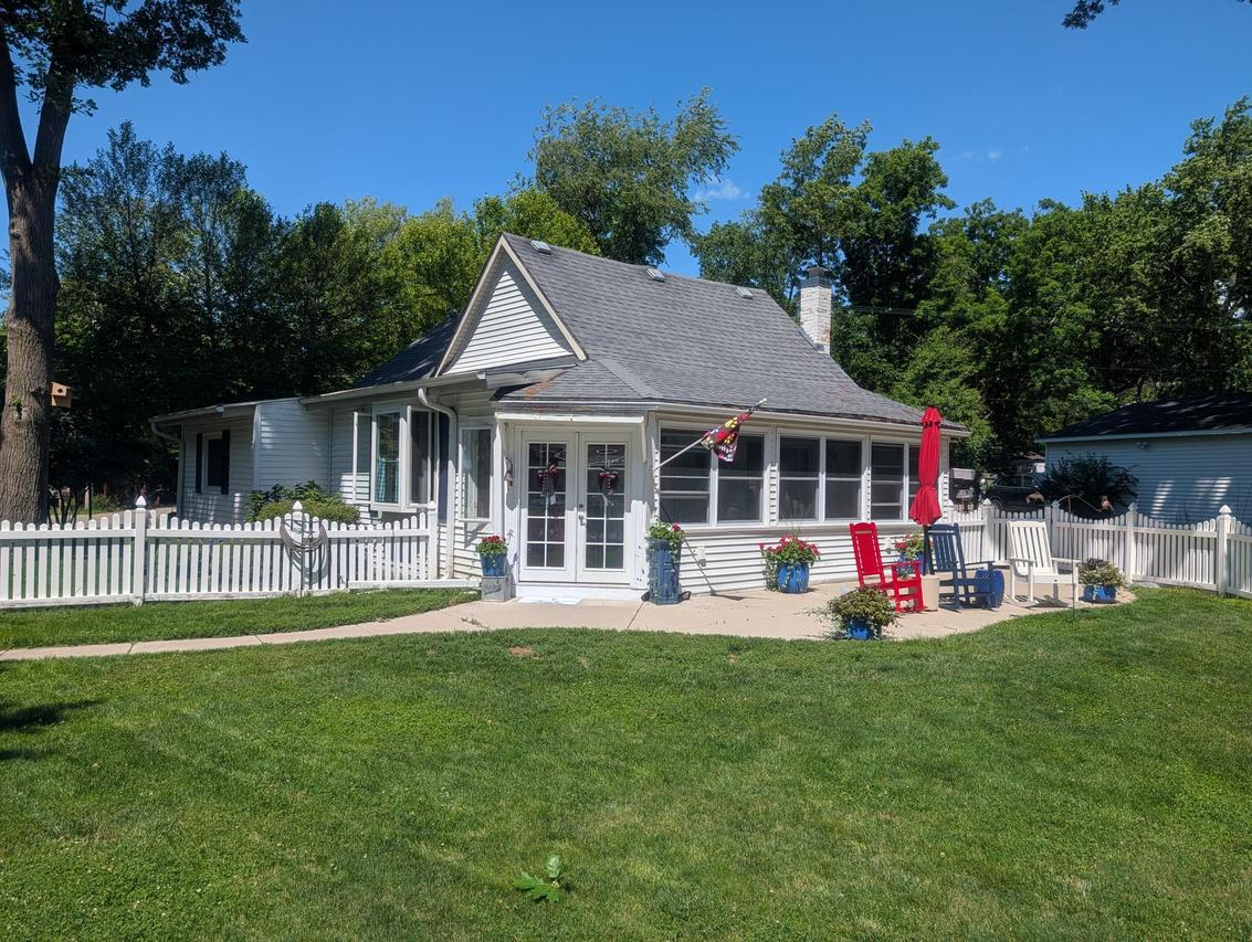 2432 North Shore, Delavan, WI 53115