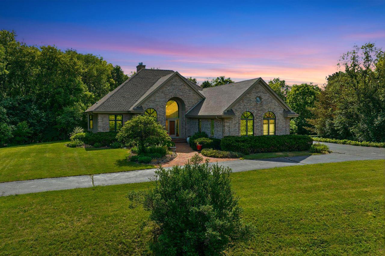 W291S5279 Ridgefield Rd, Genesee, WI 53189