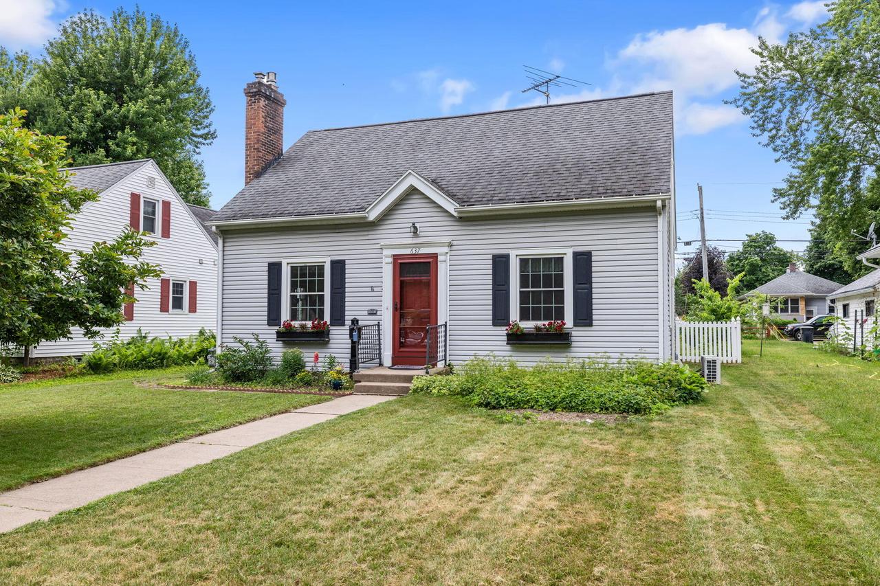 637 23rd St, La Crosse, WI 54601
