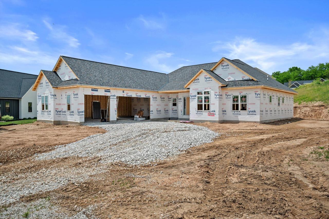 W253N5539 Crescent Hill, Sussex, WI 53089